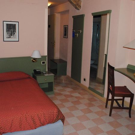 Residenza D'Epoca Locanda Del Cigno Nero サントルチェーゼ エクステリア 写真