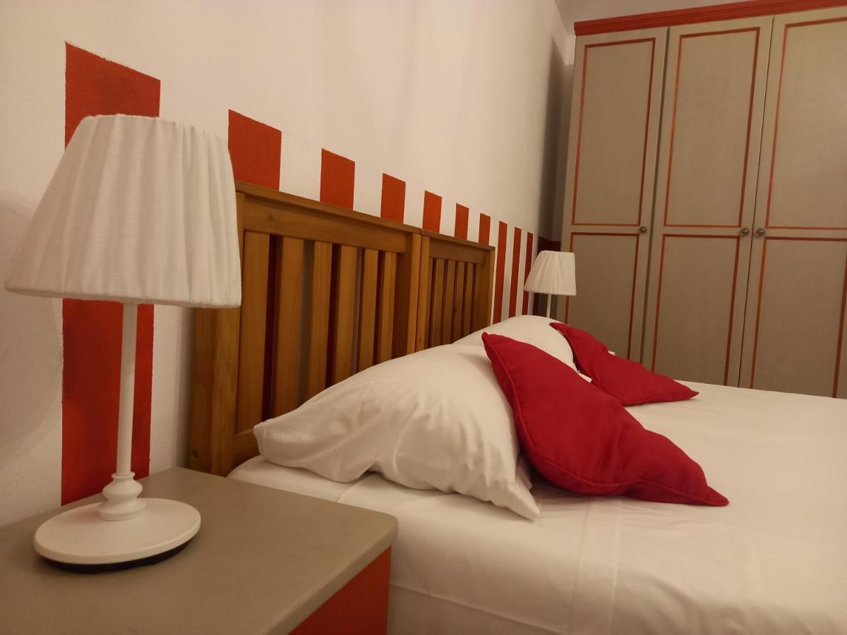Residenza D'Epoca Locanda Del Cigno Nero サントルチェーゼ エクステリア 写真