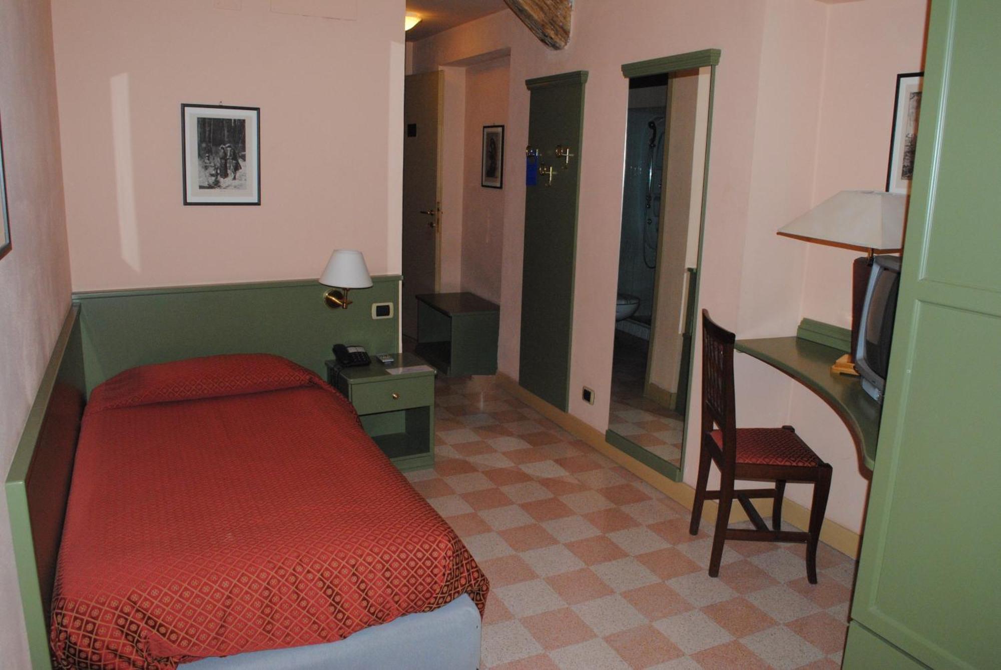 Residenza D'Epoca Locanda Del Cigno Nero サントルチェーゼ エクステリア 写真