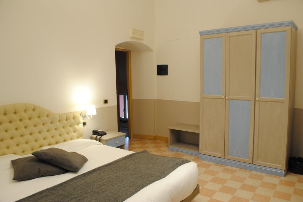 Residenza D'Epoca Locanda Del Cigno Nero サントルチェーゼ エクステリア 写真